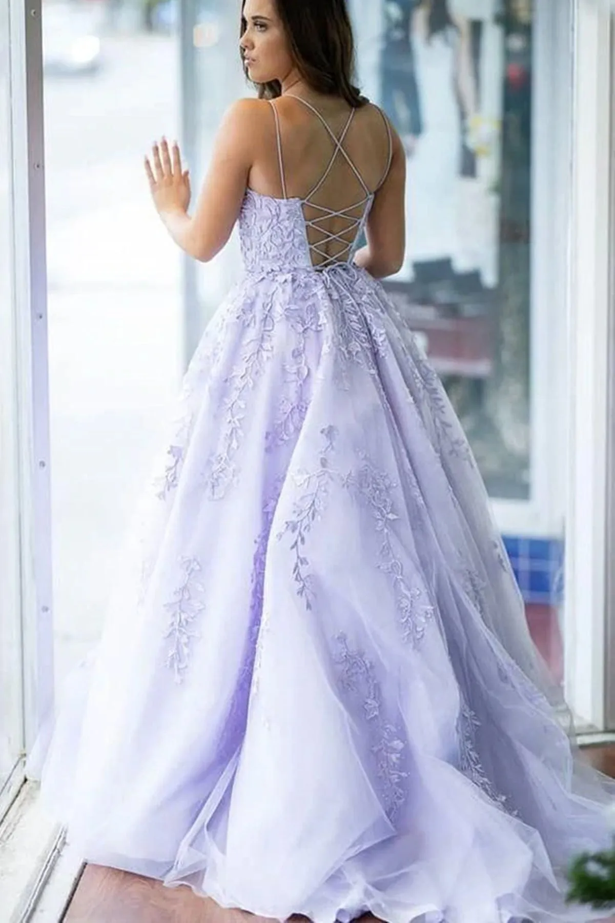 Fashion Criss-Cross Back Lavender Lace Long Prom Dresses, Open Back Lavender Lace Appliqued Formal Evening Dresses