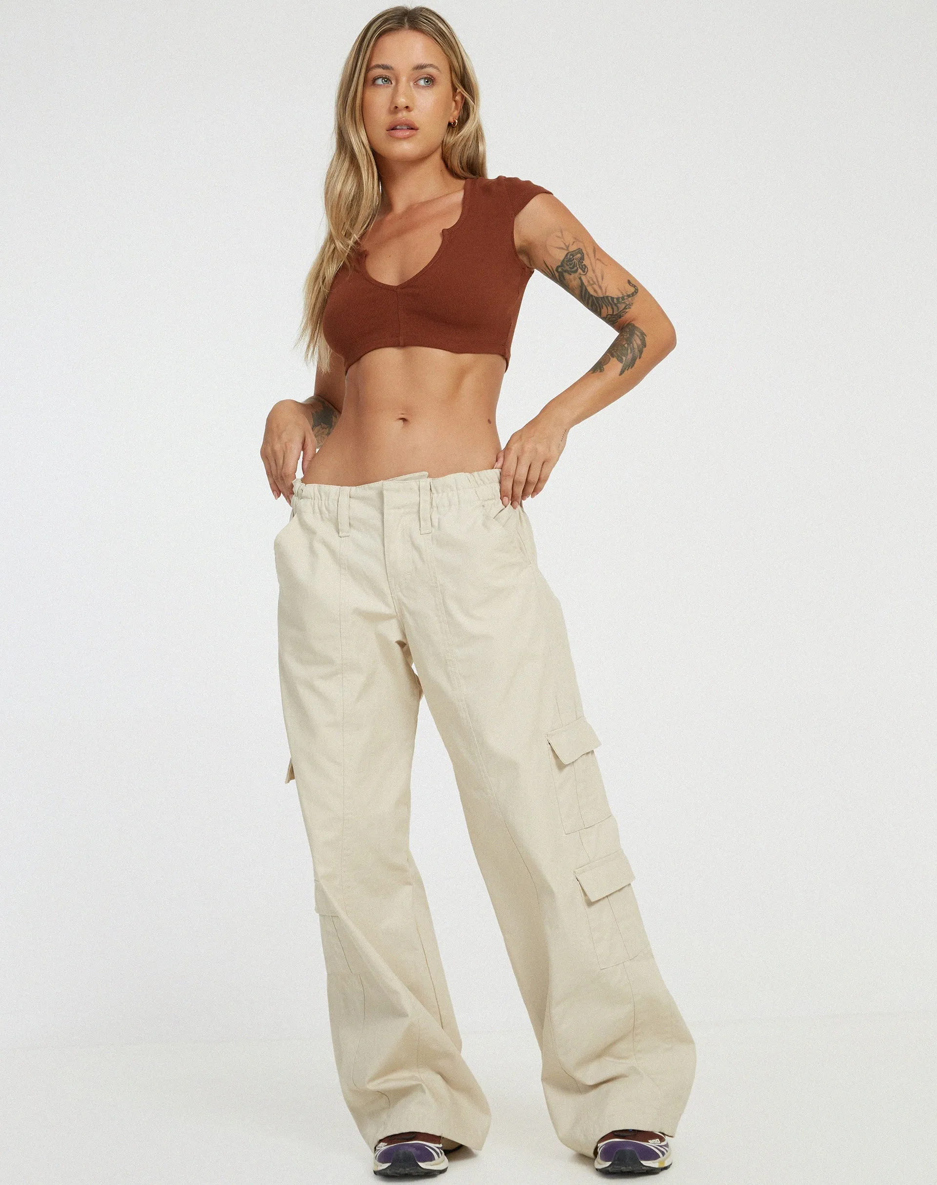 Guanna Crop Top in Dark Brown