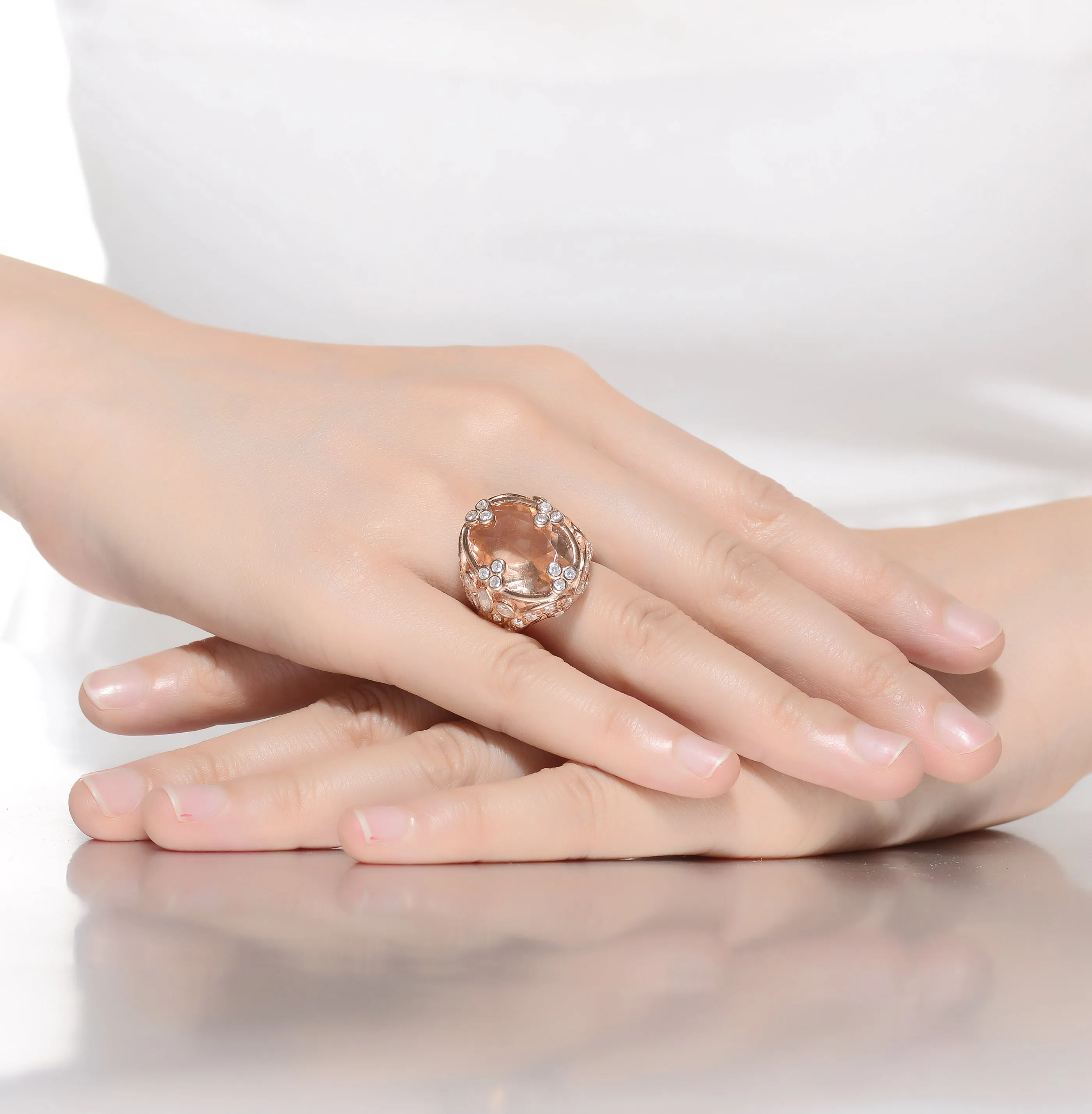 Victoire Morganite Cubic Zirconia Solitairie Size 7 Ring